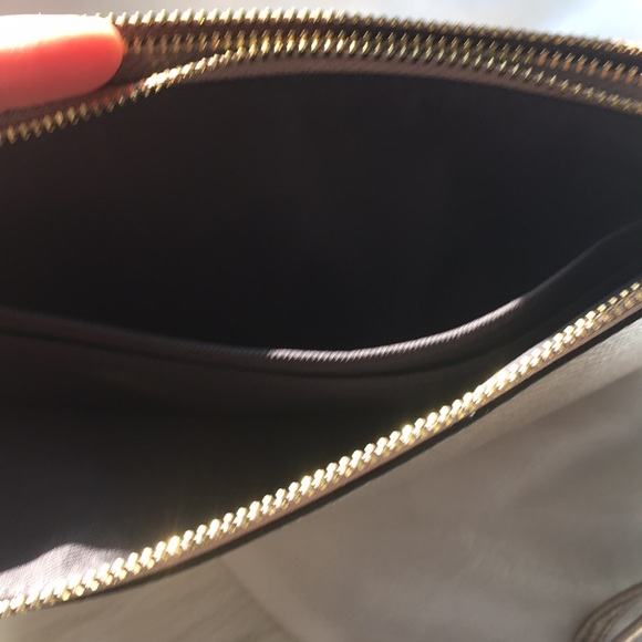 ✨NEW✨COACH gold double zip clutch wallet♥️ - Picture 8 of 8